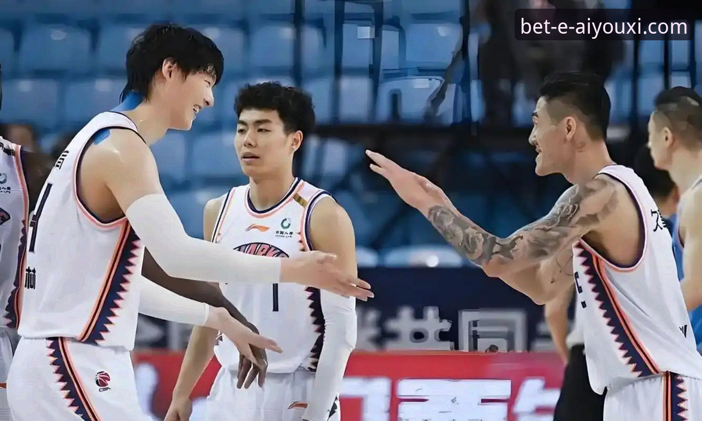 爱游戏体育客户端下载功能详解 上海男篮12连胜背后的战术体系与数据深度解析